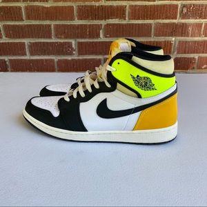 Air Jordan 1 Retro High OG ‘Volt Gold’